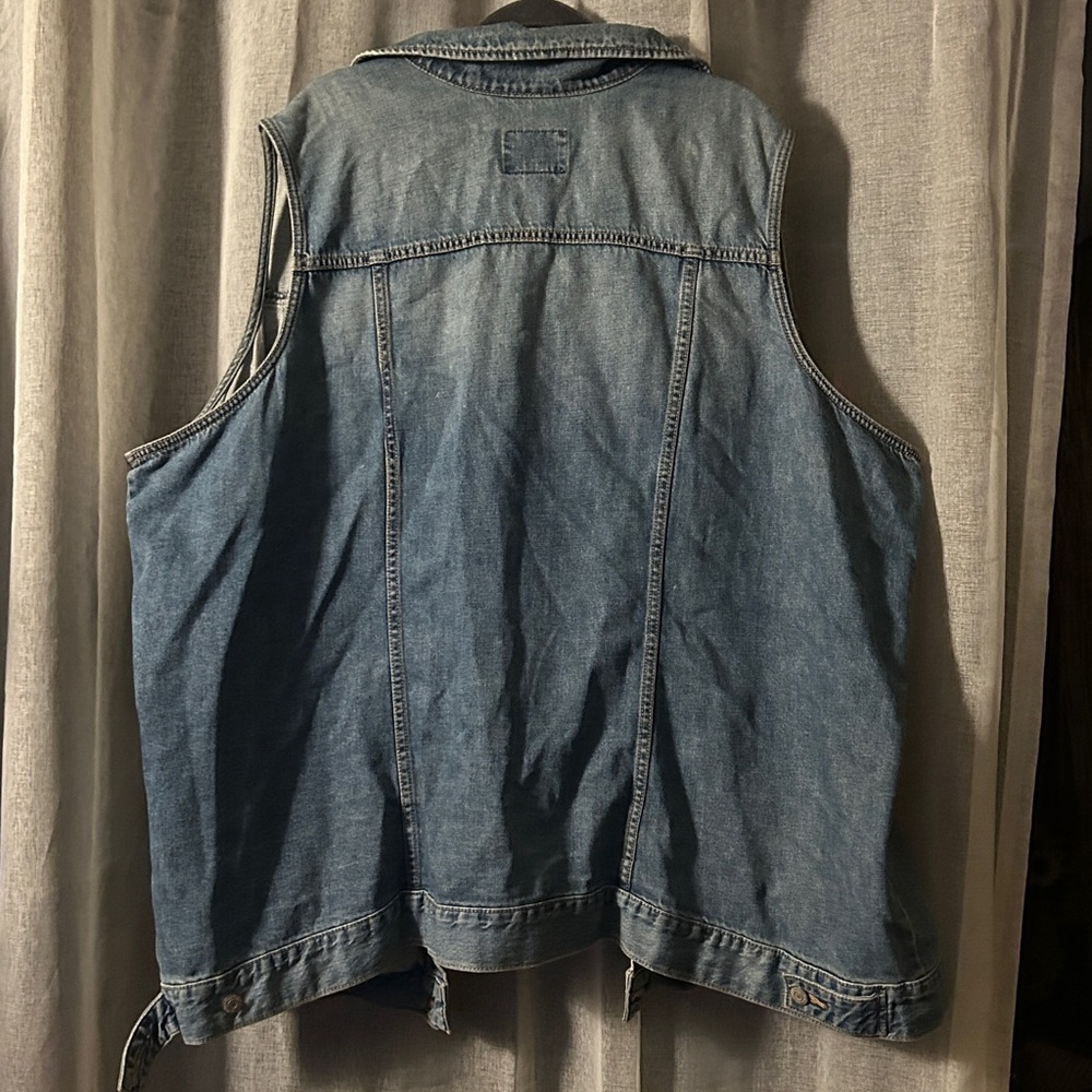 Old Navy Medium Wash Blue Denim Vest sz 4x - Picture 11 of 16